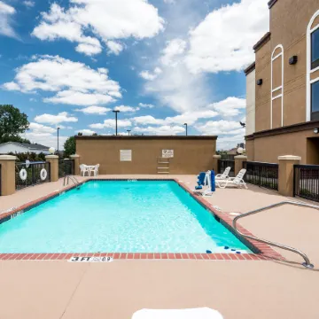 Holiday Inn Express & Suites GRENADA by IHG