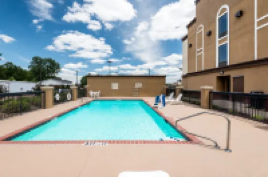 Holiday Inn Express & Suites GRENADA by IHG