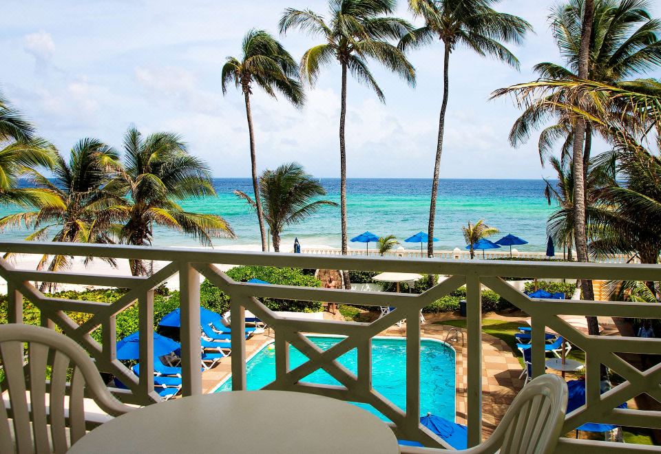 4. 도버 비치 호텔..