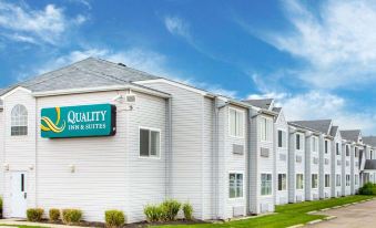 Quality Inn & Suites North-Polaris