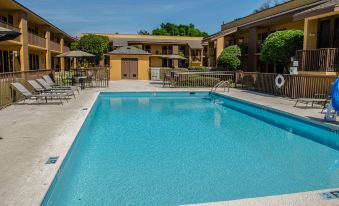 Days Inn by Wyndham Eglin AFB