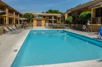 Days Inn by Wyndham Eglin AFB Các khách sạn ở Niceville