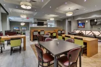 Drury Plaza Hotel Milwaukee Downtown - sarapan