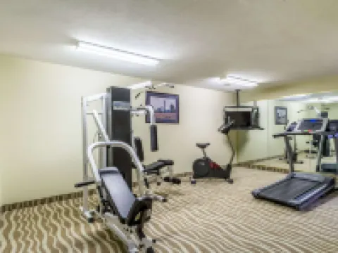 Quality Inn & Suites North Lima - Boardman Hotels in Mahoning County