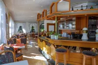 ホテル シュヴァルツェ