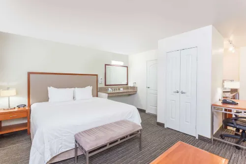 Hawthorn Suites by Wyndham Victorville - Parkering