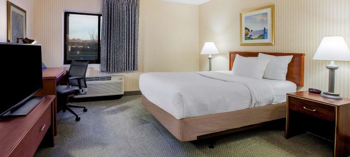 La Quinta Inn by Wyndham Detroit Southgate Hotels in Wayne County