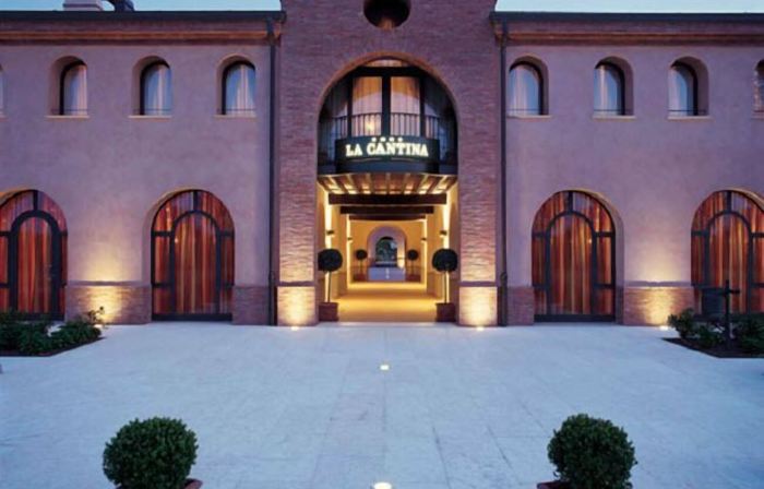 Hotel La Cantina Srl