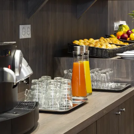 Hôtel Roi Soleil Prestige Plaisir - St Quentin