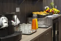 Hôtel Roi Soleil Prestige Plaisir - St Quentin . - petit déjeuner