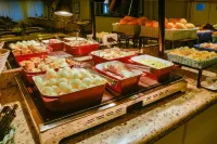 Plaza Inn Augustus - breakfast