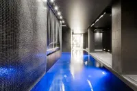 M Hotel - Pools