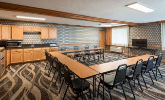 Best Western Plus North Canton Inn  Suites