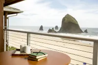 Hallmark Resort in Cannon Beach - Romantic