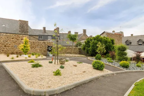 The Originals Boutique Hôtel le Lion dOr Fougères Ouest Hotels in Rimou