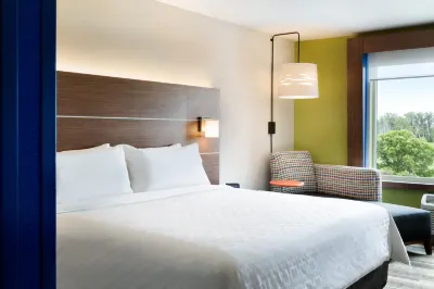 Holiday Inn Express Lorton Hotels near Amtrak Auto Train - Lorton Station