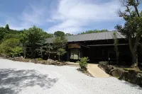 Yufuin Ryoan Wazanhou Hotels in Юфу