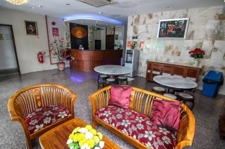 Rose Cottage Hotel Bandar Seri Alam Отели в г. Plentong