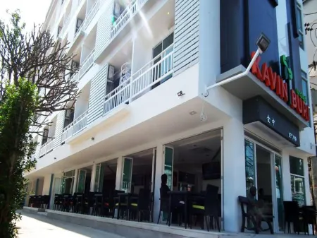 Kavin Buri Green Hotel Отели рядом с достопримечательностью «Nong Prajak Park»