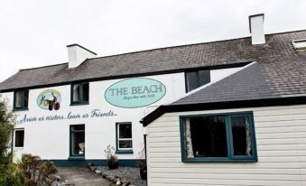 The Beach, Days Bar and B&B