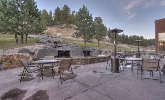 Comfort Inn & Suites Near Custer State Park and Mt Rushmore