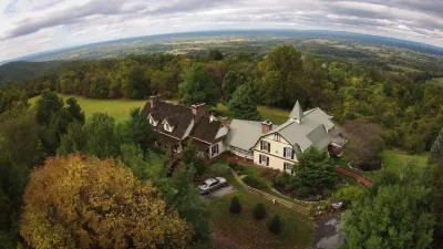 Antietam Overlook Farm Hotels in Knoxville