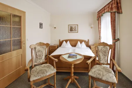 Villa Rosa Отели рядом с достопримечательностью «LOOKOUT OF CHARLES IV»