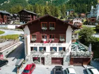 Pointe de Zinal Hotels in Zinal