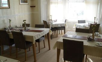 Saxonia Guest House - Housity