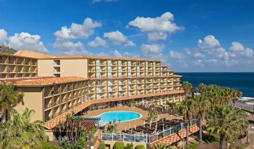 The Views Oasis Hotels in Canico