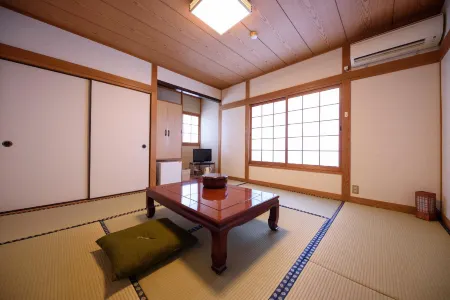 Yufuin Ryokan Okaeri