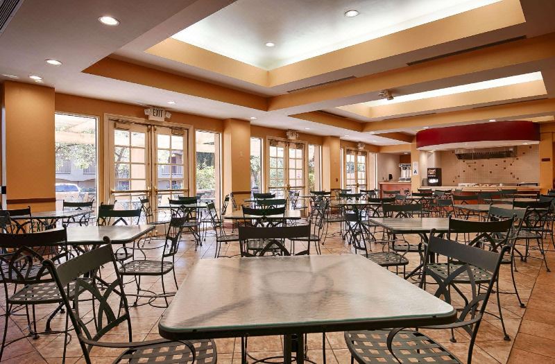 Best Western Plus Palm Desert Resort photo 4
