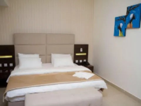 Full Moon Hotels โรงแรมในโอเวร์รี