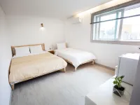 Petercat Hotel Shinchon Hotels near Charm & Charm