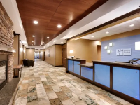 ホリデイ イン エクスプレス ホテル & スイーツ ビュート by IHG ビュートのホテル