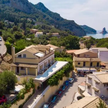 Sebastian's - Agios Gordios Beach
