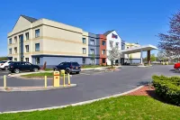 Fairfield Inn Rochester Airport فنادق في Gates