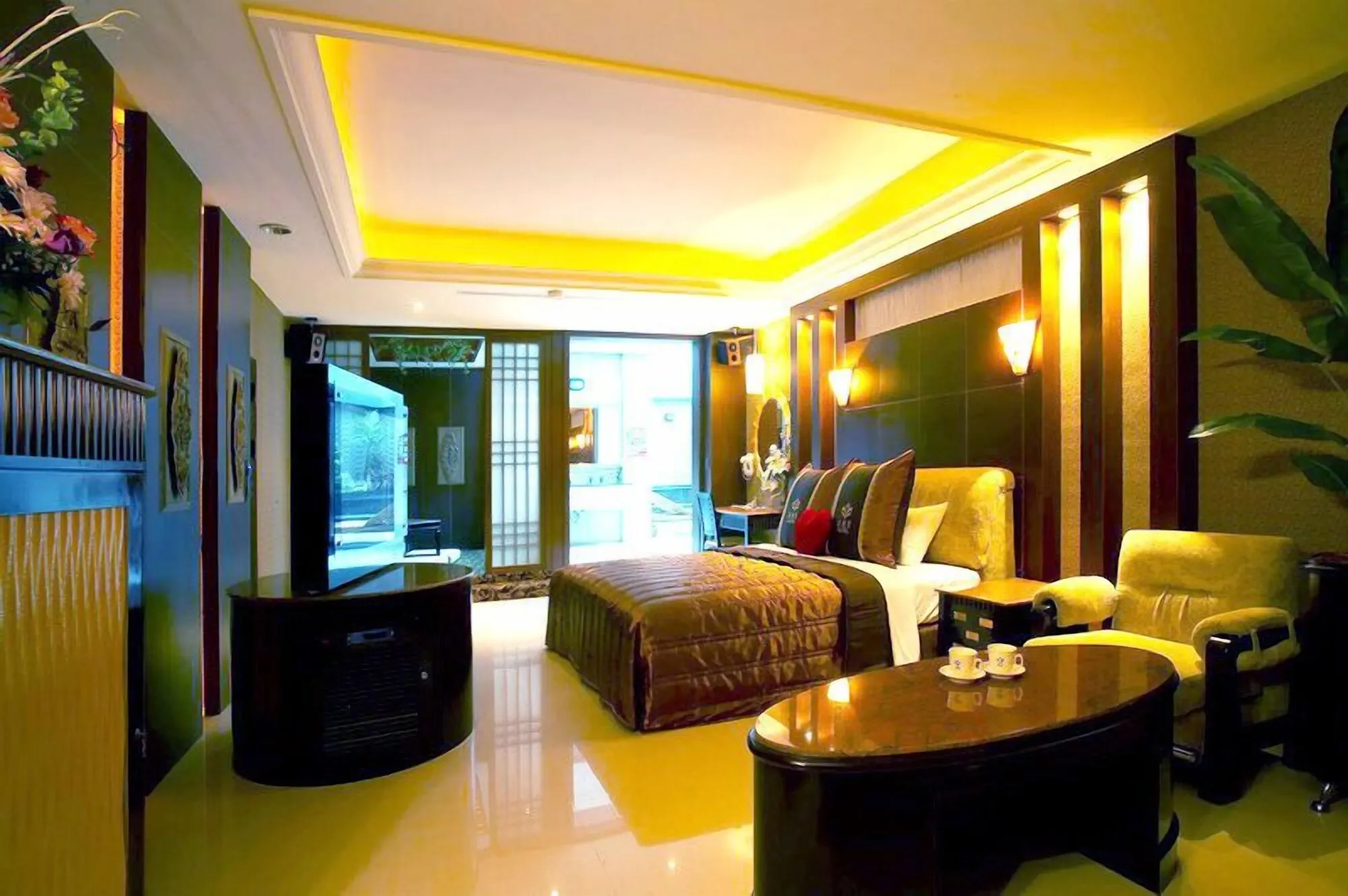 Polaris Motel Rooms Photos