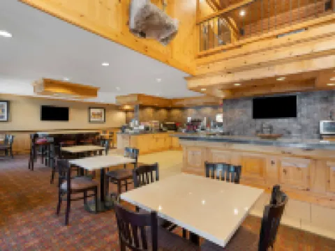 Best Western Plus Olympic Inn Hotels in Klamath County