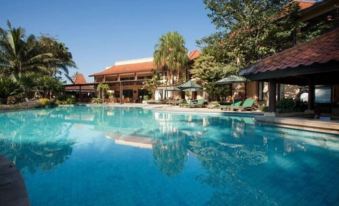 Laras Asri Resort & Spa - Housity
