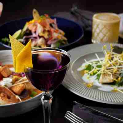 The Ritz-Carlton, Tysons Corner Dining/Meeting Rooms
