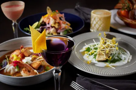 The Ritz-Carlton, Tysons Corner Отели рядом с достопримечательностью «Тайсонс Корнер Сентер»