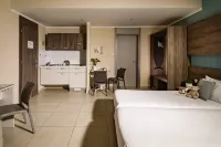 115 the Strand Hotel by Neu Collective - balcony