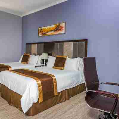 Hotel City Plaza & Suites Rooms