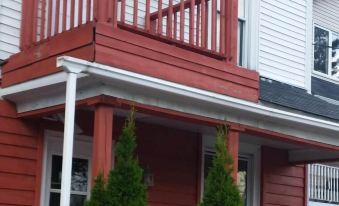A Voyageur's Guest House