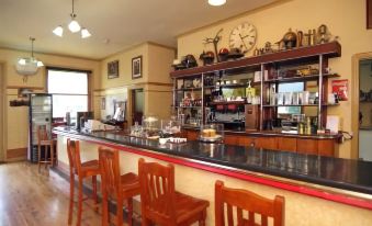 Walcha Royal Cafe & Accommodation