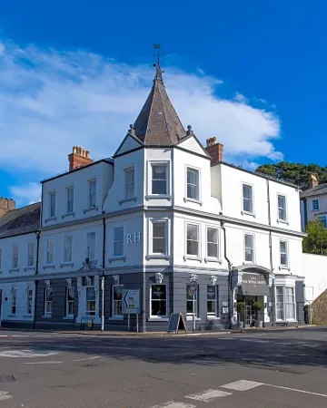 The Royal Hotel Отели рядом с достопримечательностью «The Burton at Bideford Art Gallery and Museum»