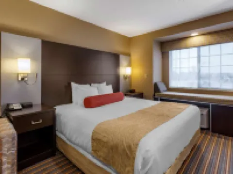 Best Western Plus Woodstock Inn  Suites Hotels in Oxford County