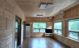 Jangseong Pyeonbaek Tongnamujip Pension