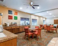 Comfort Suites Omaha East-Council Bluffs - Breakfast